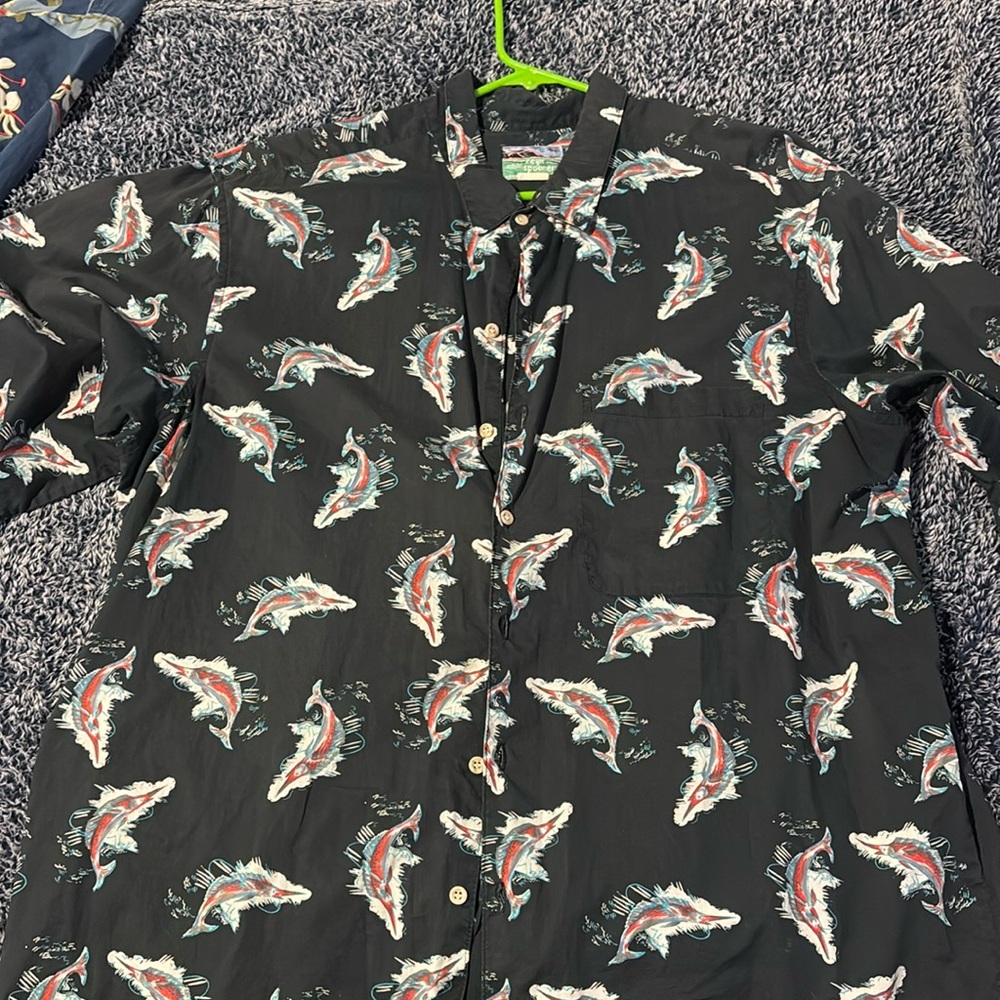 Reyn spooner shark t-shirt